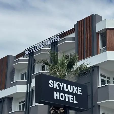 Hotel Sky Luxe *