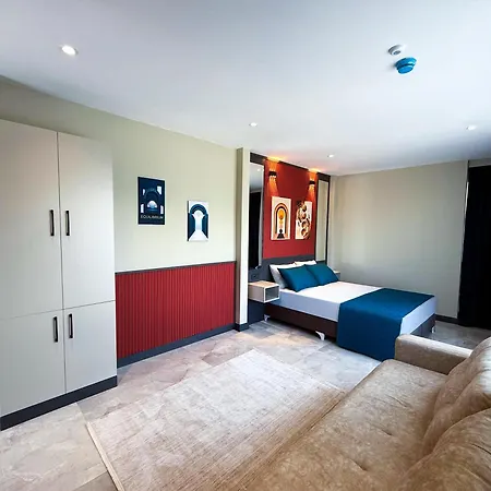 Sky Luxe Hotel *
