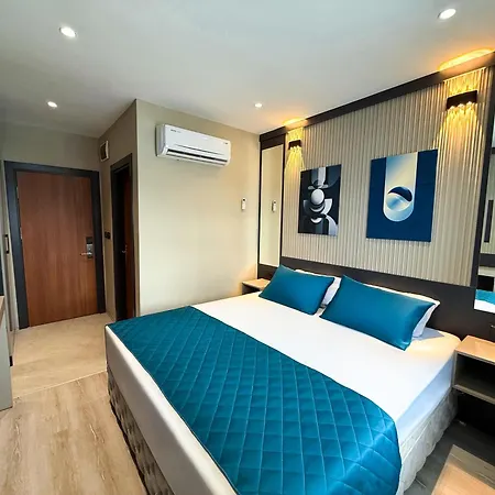 Sky Luxe Konyaalti Hotel *