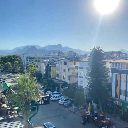 Sky Luxe Konyaalti Hotel Antália