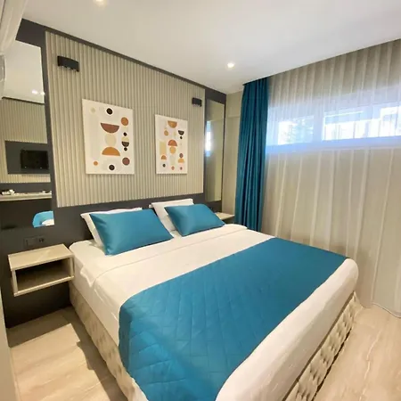 Sky Luxe Konyaalti ホテル *