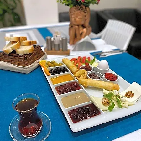 Sky Luxe Konyaalti Hotel Antalya