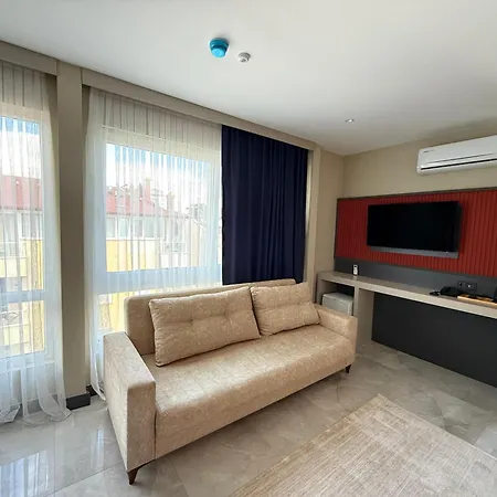 Hotell Sky Luxe Konyaalti