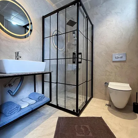 מלון Sky Luxe Konyaalti