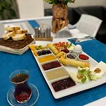 Sky Luxe Konyaalti 5*
