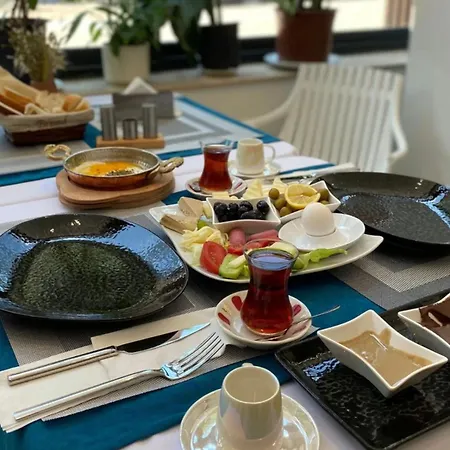 Sky Luxe Konyaalti Otel